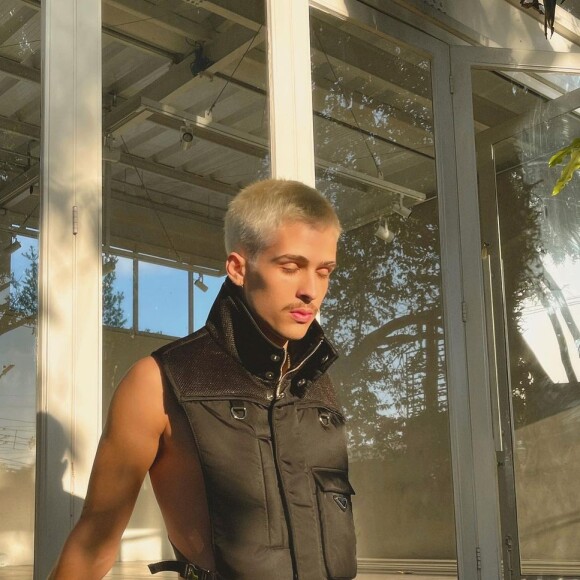 João Guilherme Ávila ignora críticas ao seu estilo: 'As pessoas me amam e me odeiam ao mesmo tempo'