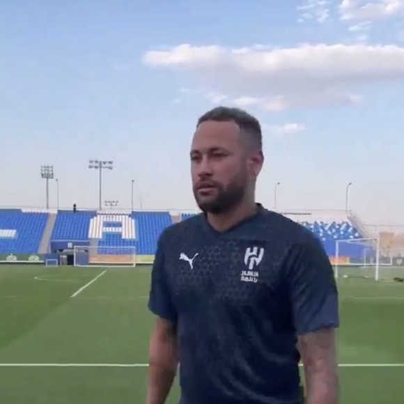 Neymar, em outra ocasião, admitiu estar fora de forma, mas negou que esteja gordo, conforme algumas pessoas apontem