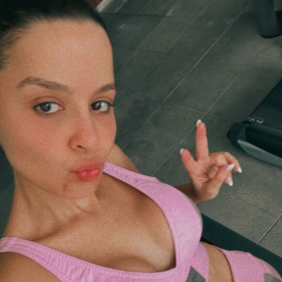 Maiara revelou ter passado por uma ninfoplastia recentemente; cirurgiã revelou detalhes do procedimento para o Purepeople