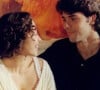 Em Història de Amor, Joyce (Carla Marins) nutre o amor de Bruno (Claudio Lins), mas fica com Caio (Angelo Pes Leme) no final da novela