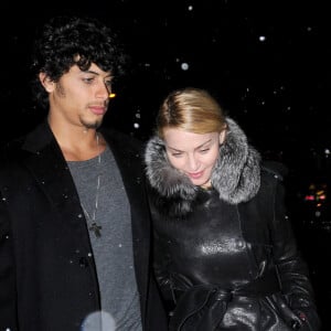 Madonna e Jesus Luz se conheceram em dezembro de 2008