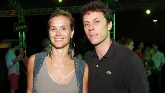 Carolina Dieckmann vai a festival acompanhada do marido, Tiago Worcman, no Rio