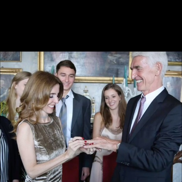 Deborah Evelyn resgatou, nesta sexta-feira (26), imagens do casamento com o arquiteto alemão Detlev Schneider