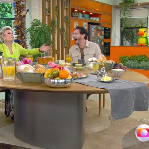 Viih Tube e Eliezer fizeram mistério para revelarem a segunda gravidez