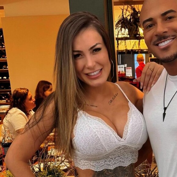 Andressa Urach atualmente namora o criador de conteúdos adultos Lucas Ferraz