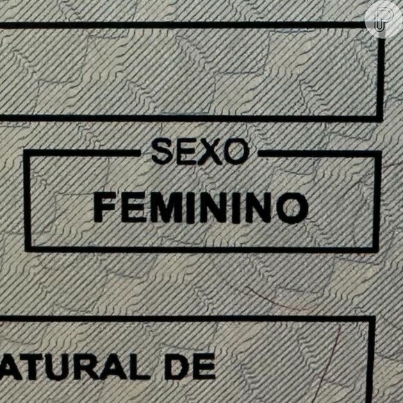 Maya Mazzafera mostrou que o sexo feminino já consta em seus documentos