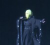 Madonna virou assunto nas redes sociais após aparecer com máscara verde em passagem de som