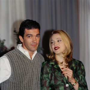 Madonna se encantou com Antonio Banderas após vê-lo em filmes do cineasta Pedro Almodóvar