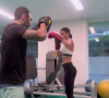 Bruna Marquezine apareceu se dedicando a um treino de boxe com o personal trainer Chico Salgado