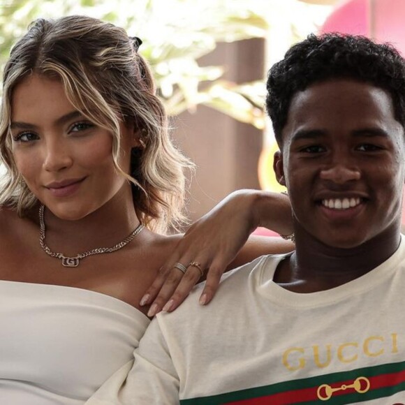 Namorada de Endrick lista o que ele pode ou não fazer durante namoro