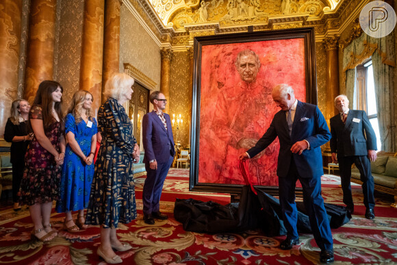 Pintura do Rei Charles III 'evoluiu à medida que o papel do sujeito na nossa vida pública se transformou', disse artista