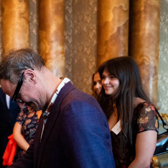 Pintura de Rei Charles III é obra do artista britânico Jonathan Yeo