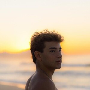 João Lima é de Portugal e surfista; namorado de Mel Maia explicou gírias cariocas em suas redes sociais