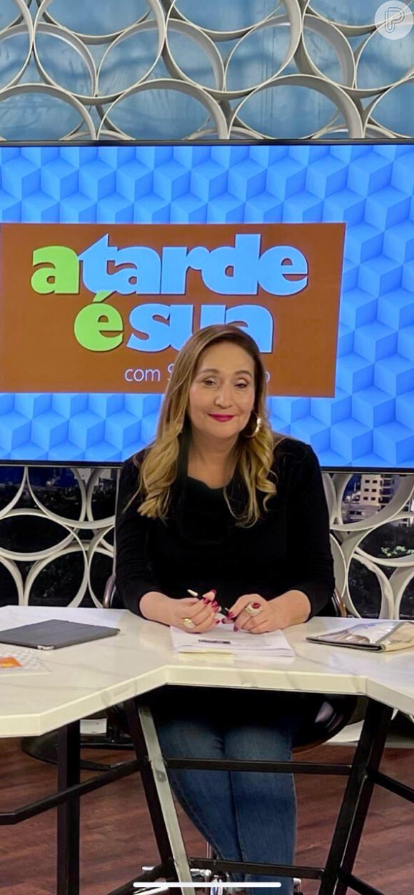 Sônia Abrão levantou ao vivo no 'A Tarde é Sua', da RedeTV!, uma teoria de que o divórcio entre Belo e Gracyanne Barbosa pode ser um golpe de marketing