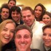 Durante as férias em Miami, Silvio Santos recebeu o casal Angélica e Luciano Huck durante um jantar