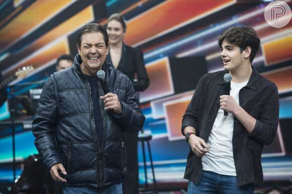 Faustão tem três filhos: Lara, João Guilherme e Rodrigo; apresentador recebeu os herdeiros em seu programa final na Band em agosto de 2023