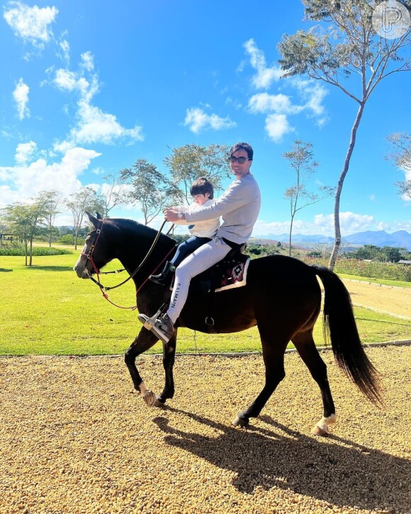 Sthefany Brito compartilhou fotos de um final de semana muito feliz em família em um destino paradisíaco