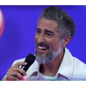 Passada a polêmica, Marcos Mion comemorou a chegada dos seus 45 anos com um programa especial no 'Caldeirão'