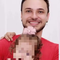 Influencer acusado de maus-tratos à filha com paralisia ironizou ação do Conselho Tutelar e está proibido de ver a bebê. Detalhes!