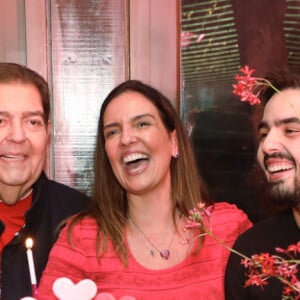 Faustão chamou atenção pela aparência em fotos na festa da mulher, a jornalista Luciana Cardoso