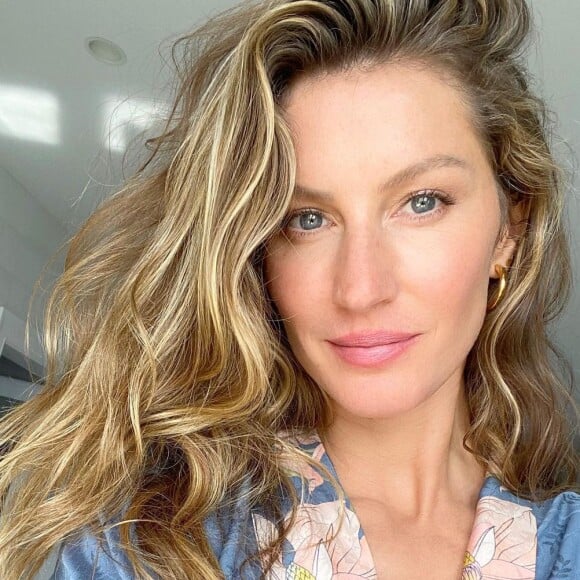 Nome que consta na certidão de nascimento de Gisele Bündchen é Gisele Caroline Bündchen