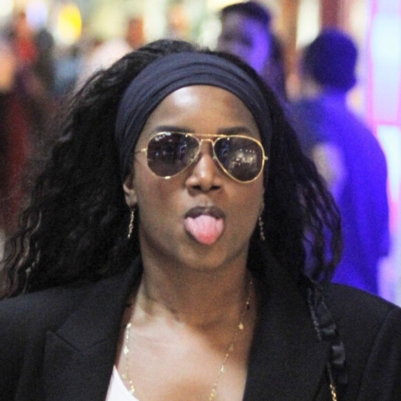 Traída por Yuri Lima, Iza manou indireta ao ex-namorado com trecho de música: 'Eu e minha filha ficaremos bem, nós viveremos uma vida boa'