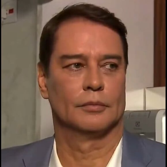 Marcello Antony foi criticado por uma internauta, que disse que ele ele estaria parecendo o Ken Humano