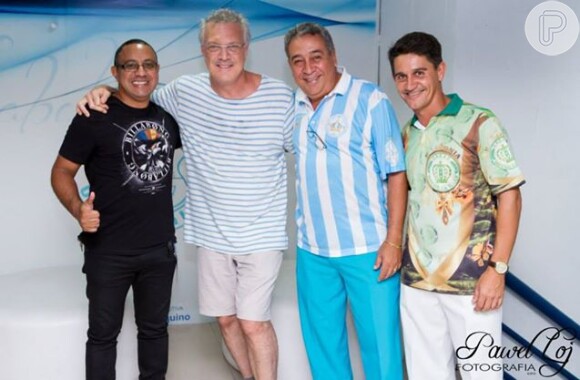 Pedro Bial posa com integrantes da Unidos de Vila isabel