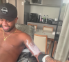 Davi Brito compartilhou todo o processo de produção de sua tatuagem em um vídeo no Instagram