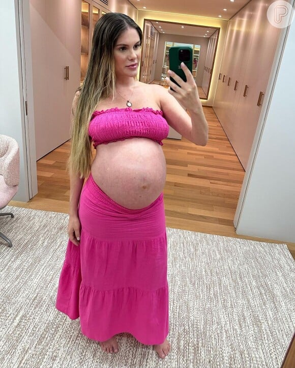 Bárbara Evans ganhou muito peso e mudou completamente seu corpo durante a gravidez dos gêmeos