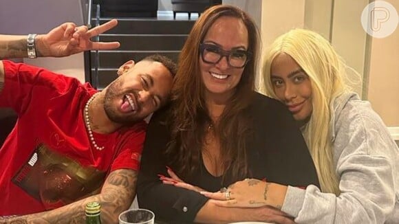 Neymar estava na Arábia Saudita a trabalho, Rafaella Santos estava na Disney e Nadine Gonçalves só foi conhecer Mavie dois dias após o parto