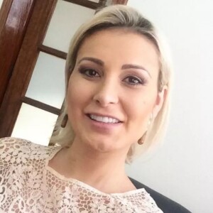 Andressa Urach foi evangélica durante 6 anos e levou uma vida bastante conservadora durante este período