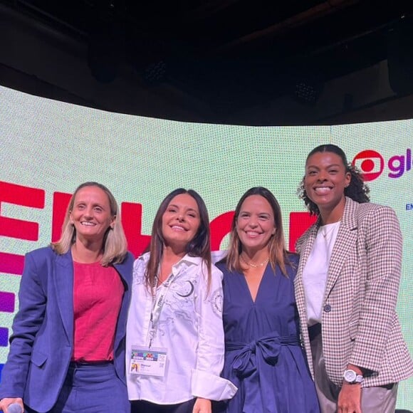 Nova comentarista da Globo, Fernanda Garay em foto com Fabi Alvim, Manzar Feres e Joana Thimoteo