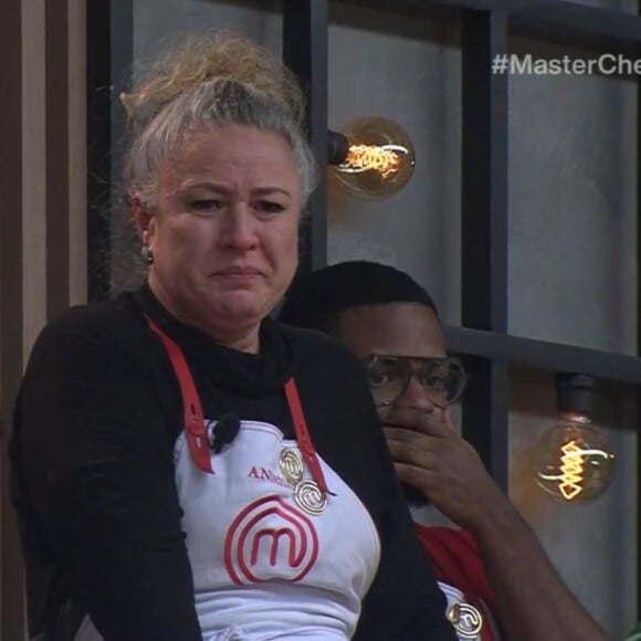 'MasterChef Brasil 2024': Laura chorou muito ao presenciar eliminação de Juan