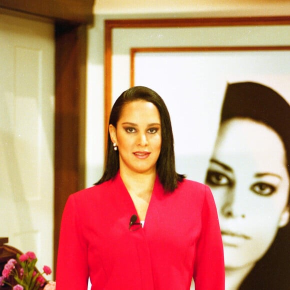 Filha de Silvio Santos, Silvia Abravanel estreou como apresentadora em 2004 após ser produtora e diretora do pai