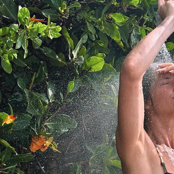 Giovanna Ewbank tem aproveitado o verão norte-americano para atualizar as redes sociais com fotos de biquíni