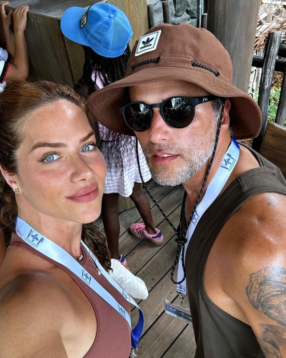 Giovanna Ewbank e Bruno Gagliasso viveram dias inesquecíveis em parques de diversão famosos