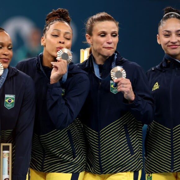 Time feminino de Ginástica Artística conquista medalha de bronze na final por equipes das Olimpíadas de Paris 2024