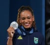 Rebeca Andrade emocionou o país ao conquistar a medalha de prata nesta quinta-feira (01). No entanto, nem todos os brasileiros parecem tão comovidos assim