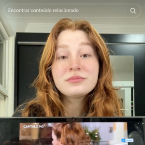 Giulia Garcia, que é ex-Chiquitia e participou de 'A Grande Conquista', gravou um vídeo brincando com a situação e dubando o irmão em 'Alma Gêmea'