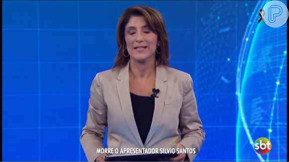 A jornalista Simone Queiroz foi incumbida da responsabilidade mais difícil da história da emissora: noticiar a morte de Silvio Santos aos espectadores