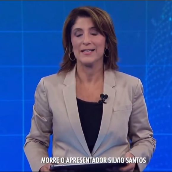 A jornalista Simone Queiroz foi incumbida da responsabilidade mais difícil da história da emissora: noticiar a morte de Silvio Santos aos espectadores