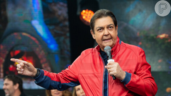 Faustão também não escapou da língua afiada do apresentador, que disse que ele deu uma 'caidinha' na performance na TV