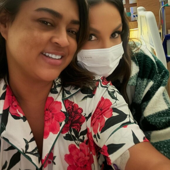 Preta Gil recebeu a visita de Ivete Sangalo enquanto estava internada.