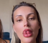 Um portal especializado em famosos publicou: 'Mal súbito sofrido por Andressa Urach pode ter sido causado por bifurcação na língua? Entenda'