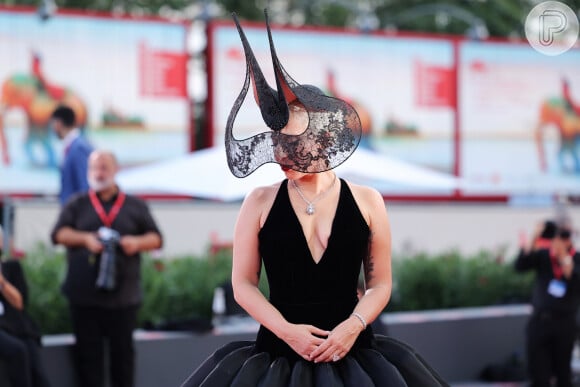 E para fechar o look do Festival de Veneza, Lady Gaga apostou em joias da Tiffany & Co.