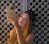 Marina Ruy Barbosa voltou a posar de maiô em uma nova foto postada nos stories, onde disse ter se achado muito gata