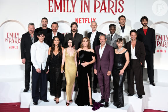 Elenco de "Emily em Paris" divulga parte 2 da quarta temporada