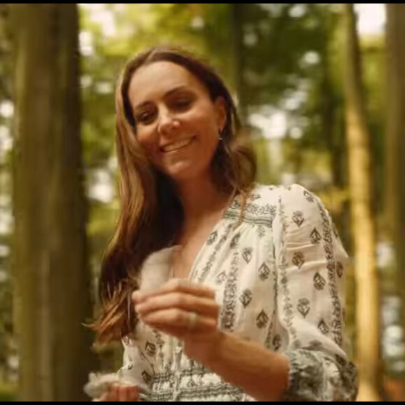 Para a especialista real, Lauren Kiehna, esse novo anel pode ter um significado mais familiar, com relação por exemplo, aos seus filhos.