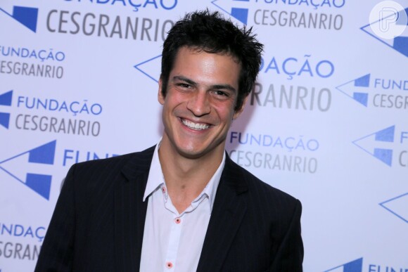 Mateus Solano compareceu à cerimônia do Prêmio Cesgranrio de Teatro